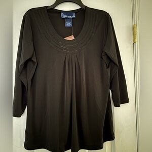 Chic size Medium Black 3/4 Sleeve Women's Top